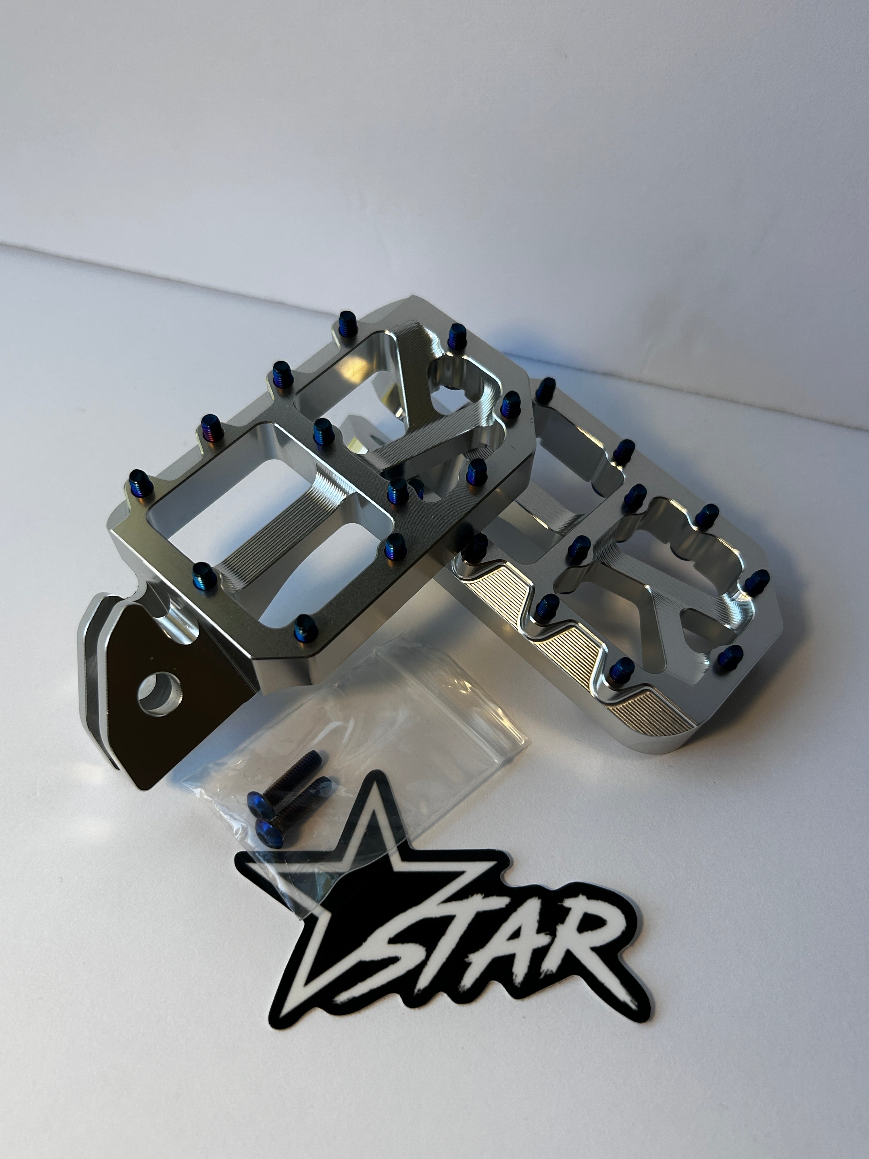 PRE-ORDER Surron Ultra Bee pegs