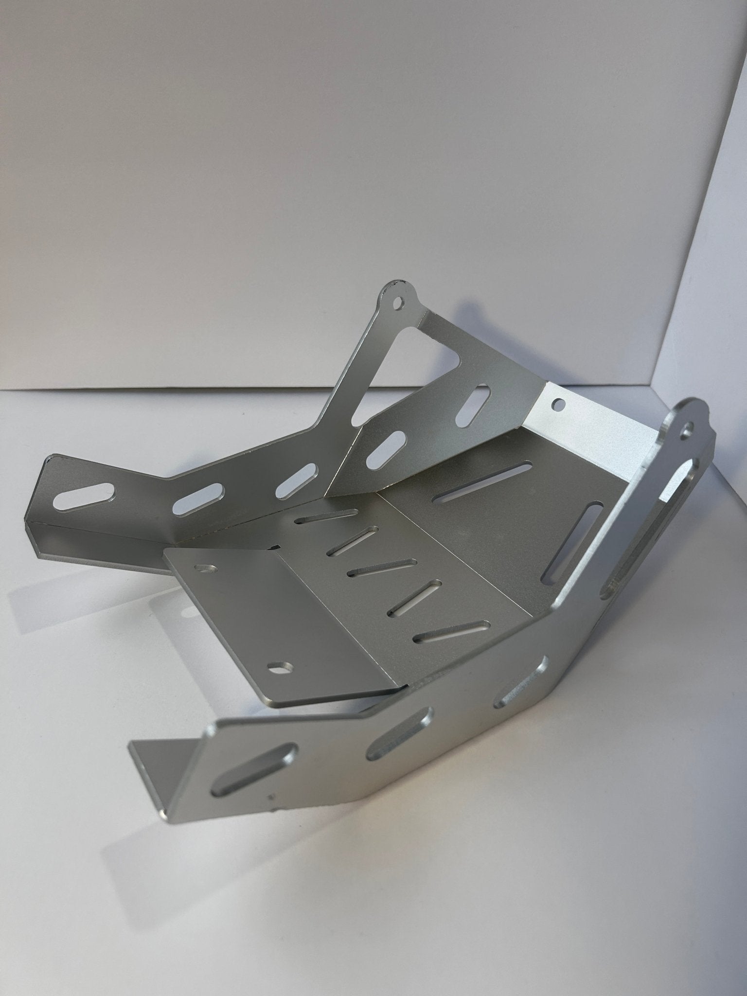 Ultra bee Bash Guard V1 - StarMods