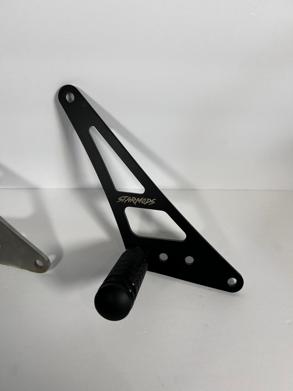 Ultra bee foot lock
