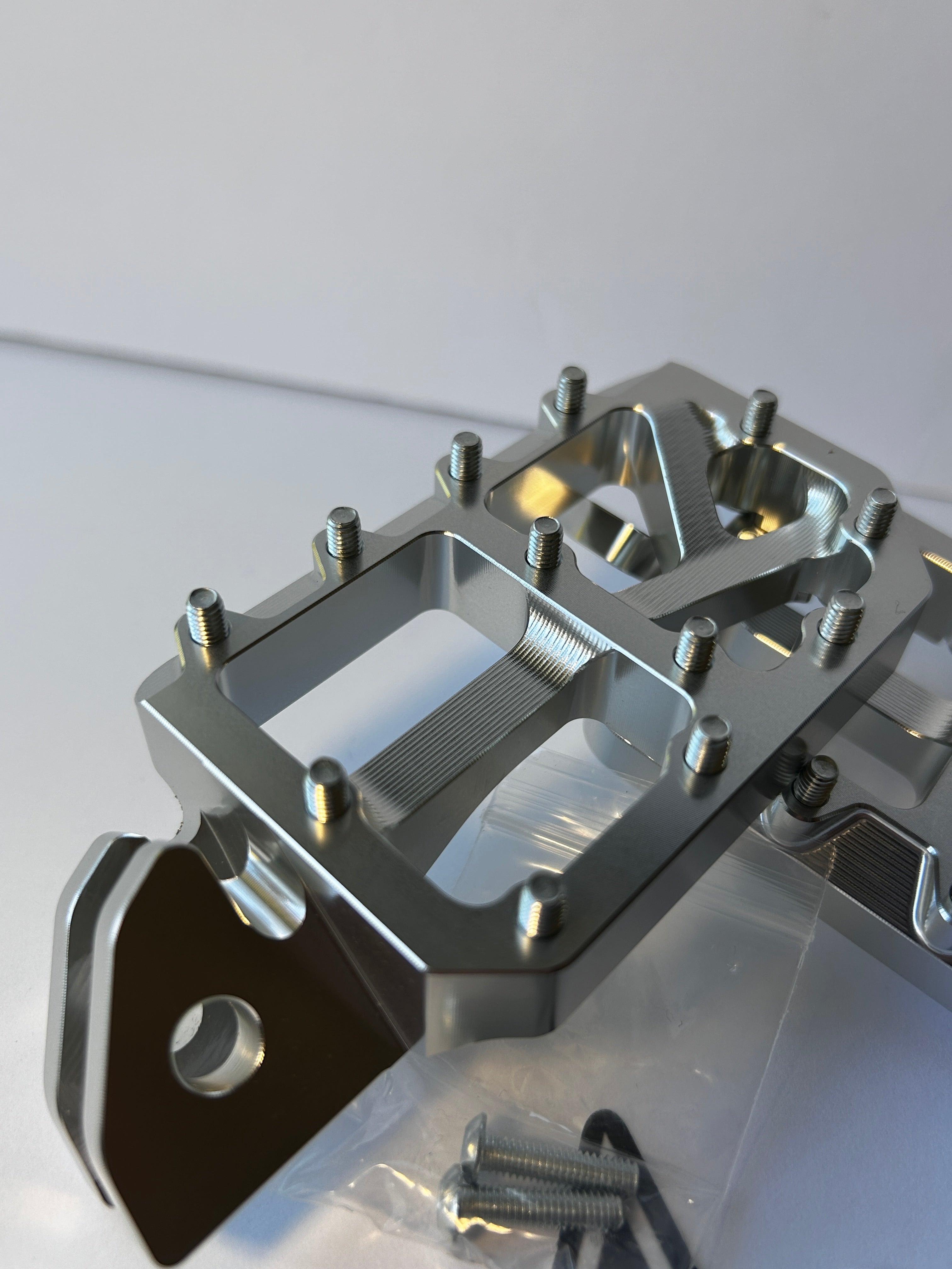 PRE-ORDER Surron Ultra Bee pegs